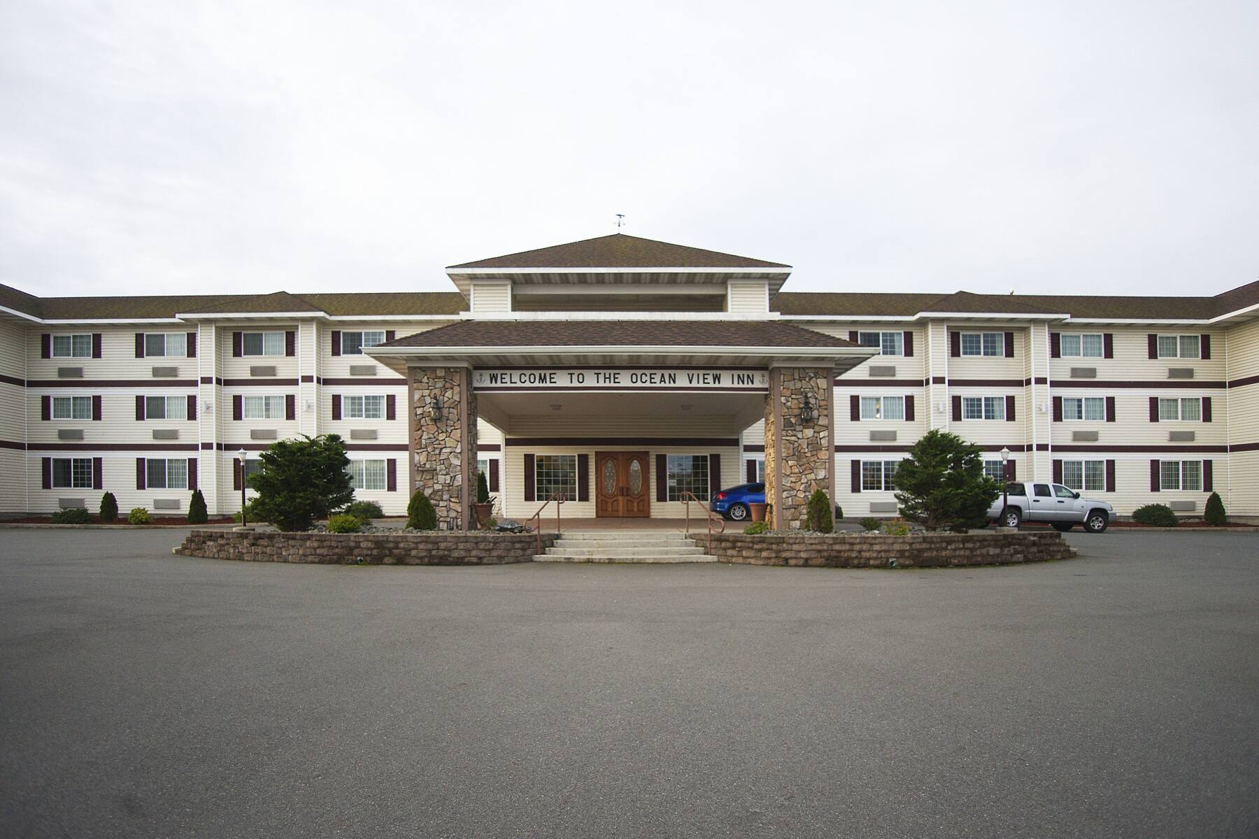 Oceanview Inn and Suites exterior